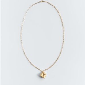 NWT. Zara Golden Body Sculpture Necklace.